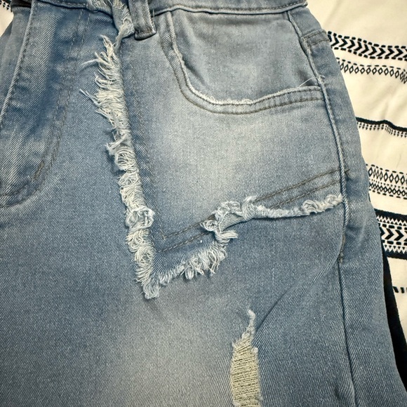 SHEIN Women’s NWOT Distressed Stretch Flare Jeans - S Tall - Picture 3 of 4